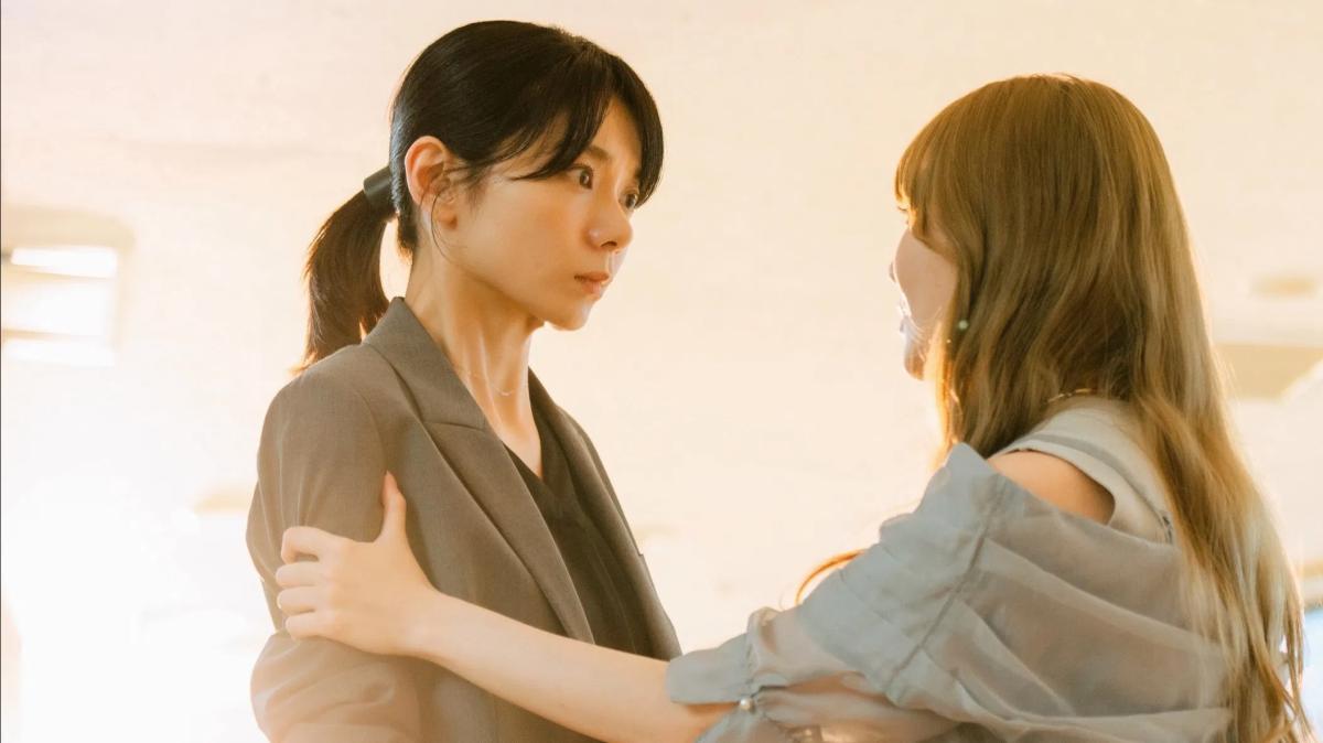 Аяка закохана в Хіроко / Ayaka is in Love with Hiroko / Ayaka-chan wa Hiroko-senpai ni Koishiteru